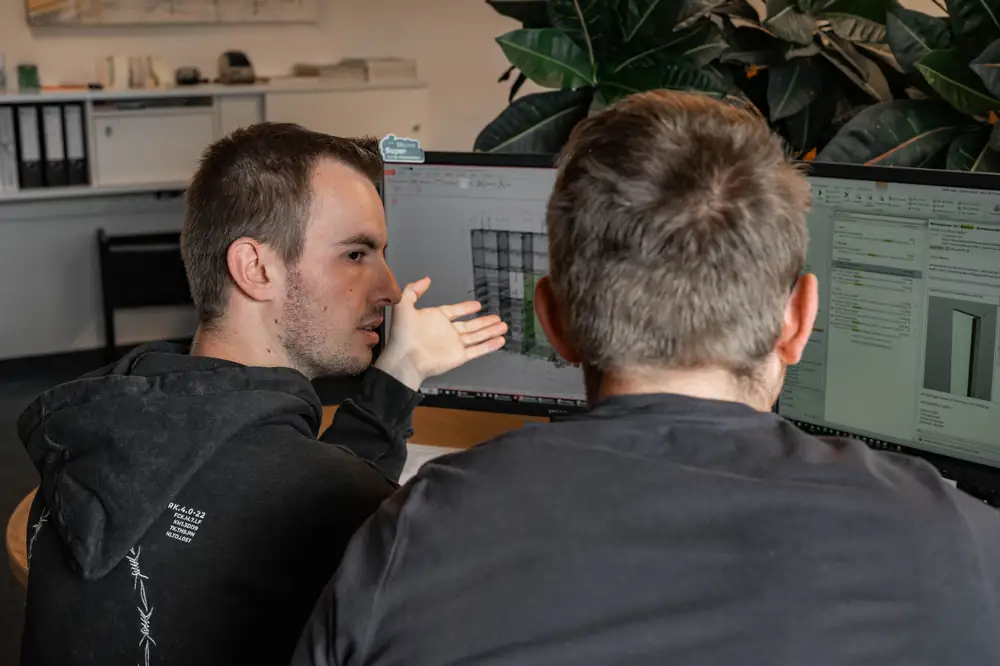 Abstimmung vor dem Monitor